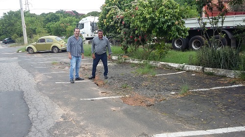 Lampião pede melhorias para bairro Salto de São José 3