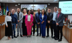 Solenidade na Câmara de Salto prestou homenagem ao Dia do Professor